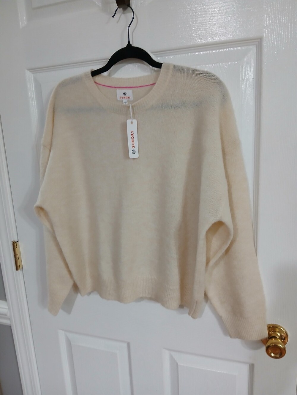 Sundry Destinations Crewneck Sweater Quiet Luxury Ski Lodge Resort Boxy Cozy NWT - Picture 3 of 9